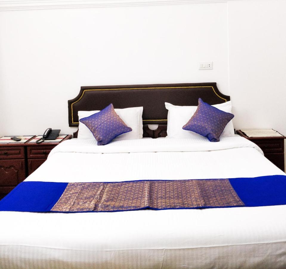 Hotel Jj Inn Kochi Exteriör bild