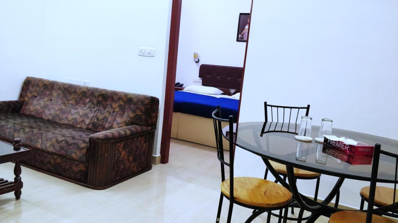 Hotel Jj Inn Kochi Exteriör bild